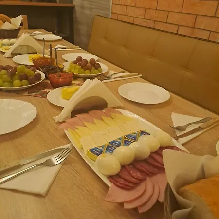 Πανσιόν марчела и ресторант мъри